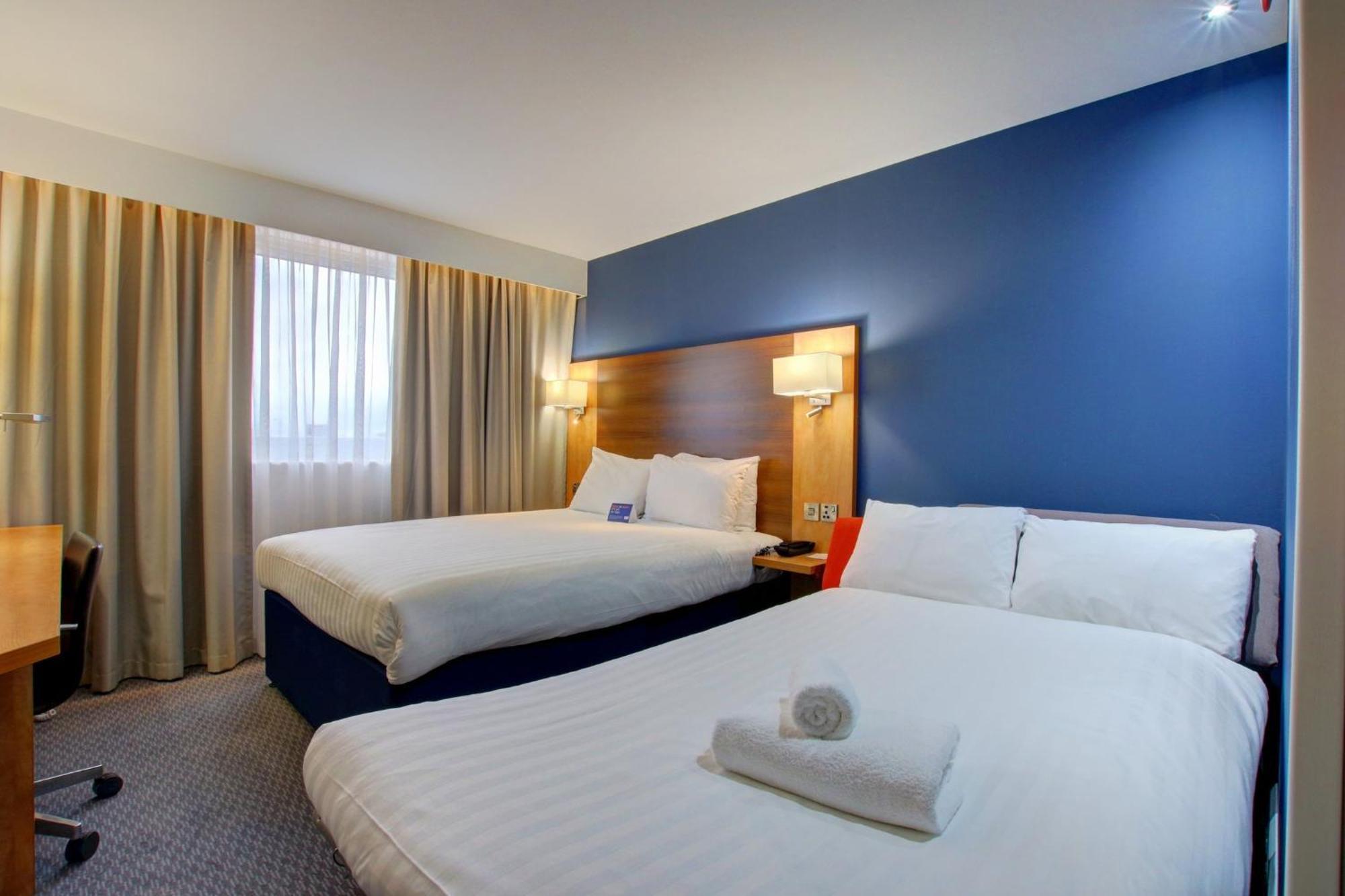 Holiday Inn Express Nuneaton By Ihg Dış mekan fotoğraf